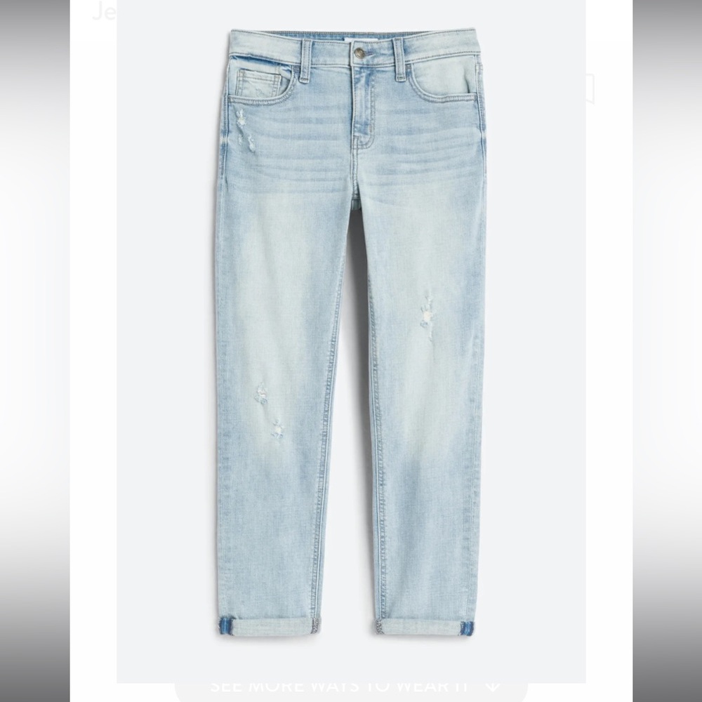 Studio Blue, mid-rise, relaxed skinny crop, size 8 jeans